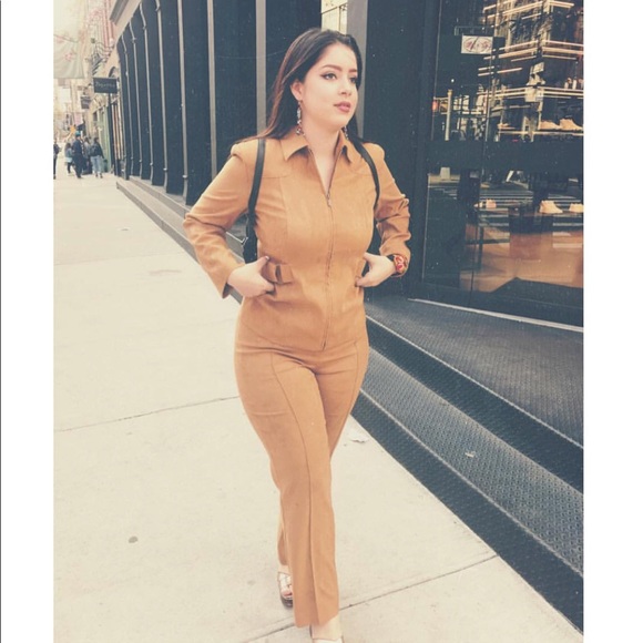 Meet your Posher, Melany - Picture 3 of 3